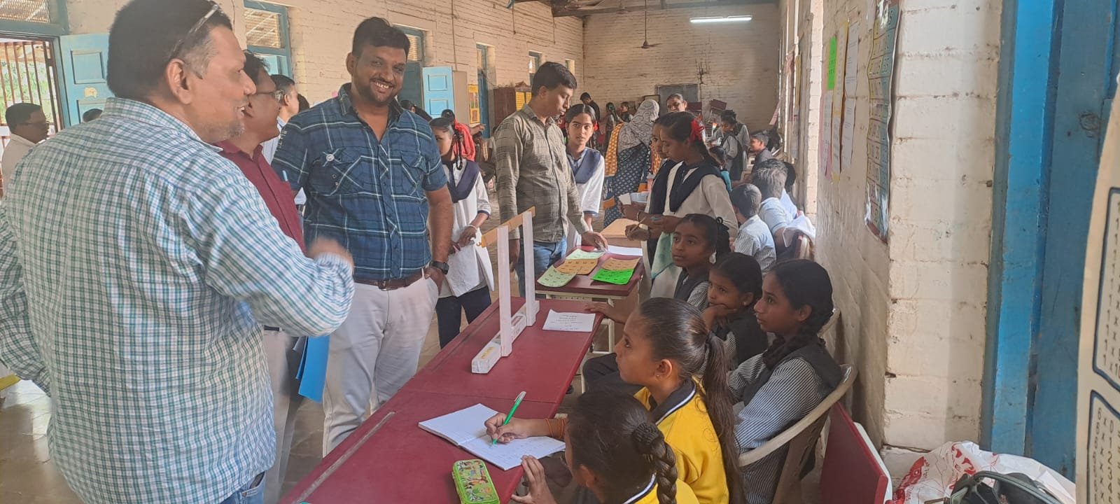 🌡️🧪🦠બાળ વૈજ્ઞાનિક પ્રદર્શન ૨૦૨૬-૨૭ "ટકાઉ અને વિકસિત ભારત માટે વિજ્ઞાન , ટેકનોલોજી અને ઇનોવેશન" આજરોજ ઉત્તરસંડા કેળવણી મંડળ સંચાલિત શ્રીમતી એમ.સી.પટેલ પ્રાથમિક શાળામાં અભ્યાસ કરતી વિદ્યાર્થીનીઓ:-  1) હિમાની પ્રતાપસિંહ જાદવ  2) આરોહી અનિલકુમાર મેકવાન      ક